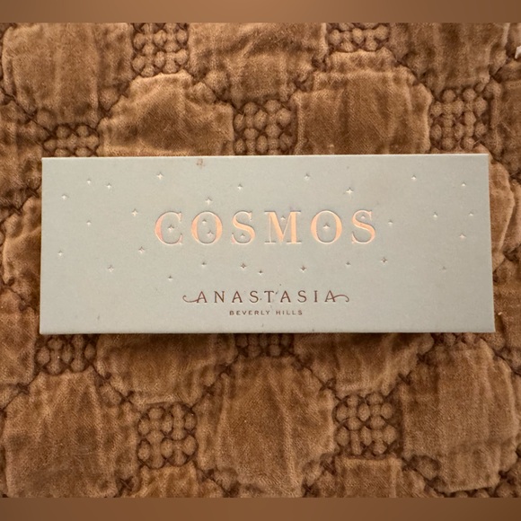 Anastasia Beverly Hills Other - Anastasia Beverly Hills Cosmos Palette in Light Blue